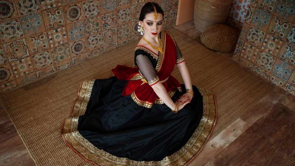 how to drape a saree