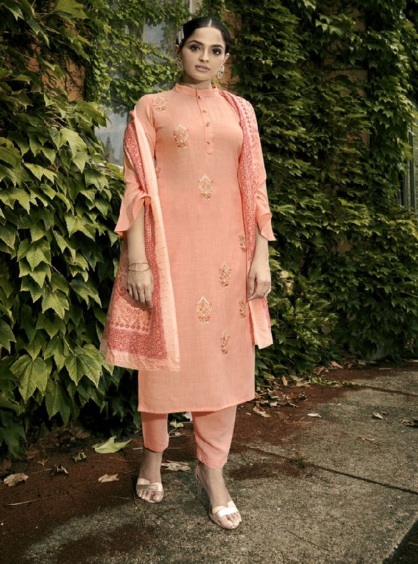 Latest Summer Lawn Kurta Designs 2024-2025 Stitching Styles | Kurti with  jeans, Trendy shirt designs, Casual college outfits