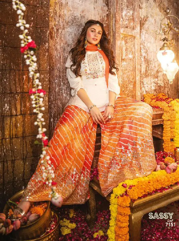 dress for a formal puja perhaps TRADITIONAL CHHATH OUTFITS THAT WILL MAKE YOU STAND OUT week3825_20250915