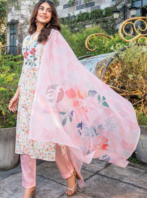 Party Wear Straight Ladies Designer Silk Kurti, Wash Care: Dry clean, Size:  M L Xl Xxl 3xl at Rs 550 in Surat