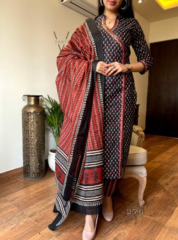 Unveil 183+ angrakha kurti design latest