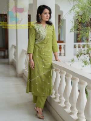 Bottle Green Heavy worked kurti top and duppata – Threads-hanic.com.vn