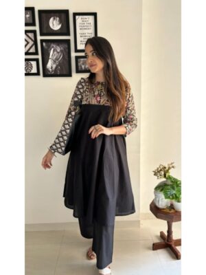 Buy Green Kurtas for Women by GLAM ROOTS Online | Ajio.com