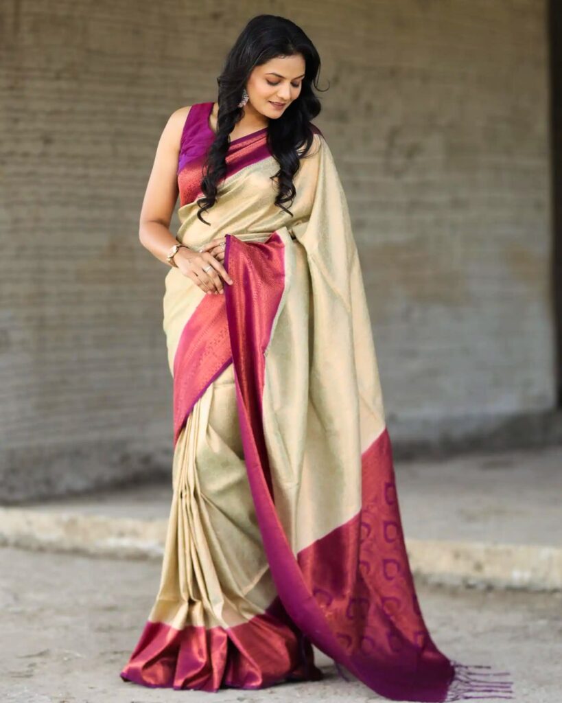 The Spread Pleated Pallu