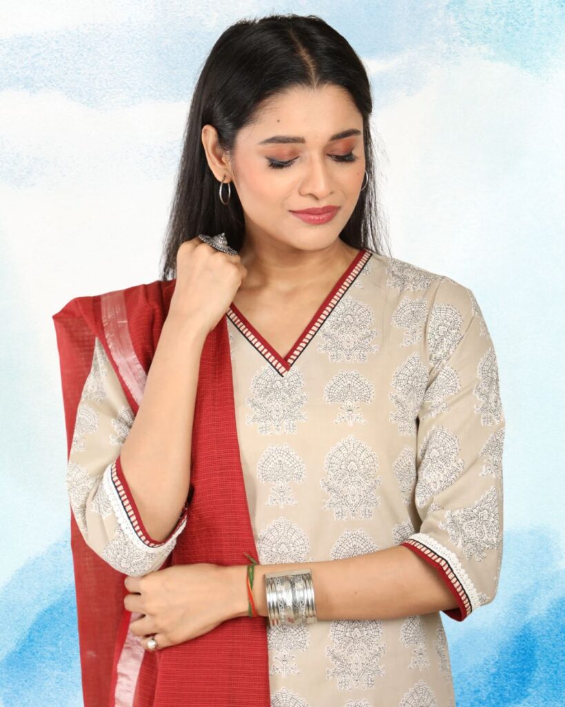 V-Neck Kurtis For Short Girls