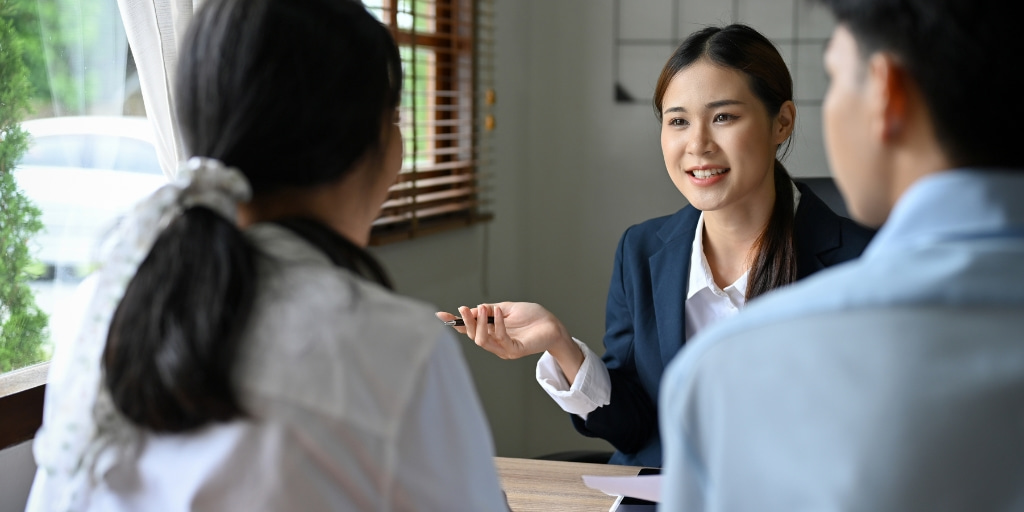 Understanding-Interview-Dress-Codes-for-Females