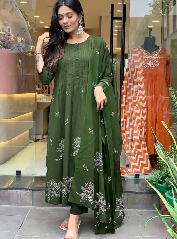Green Cotton kurti and mulmul dupatta