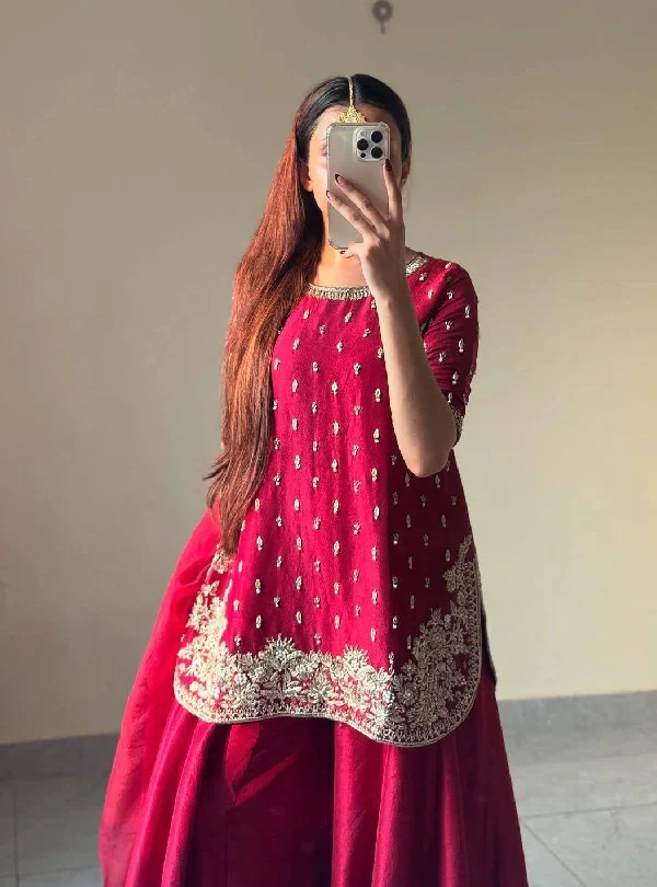 Embroidered Farsi kurti with organza dupatta